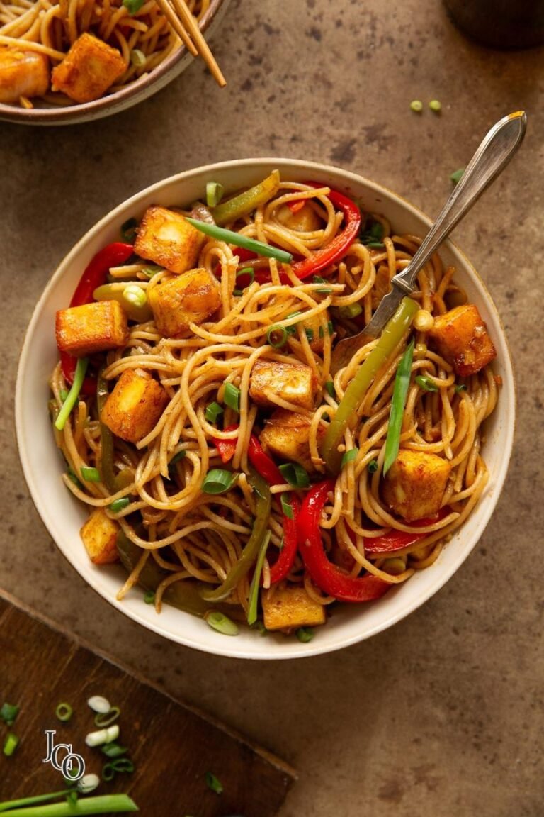 Veg Hakka Noodles